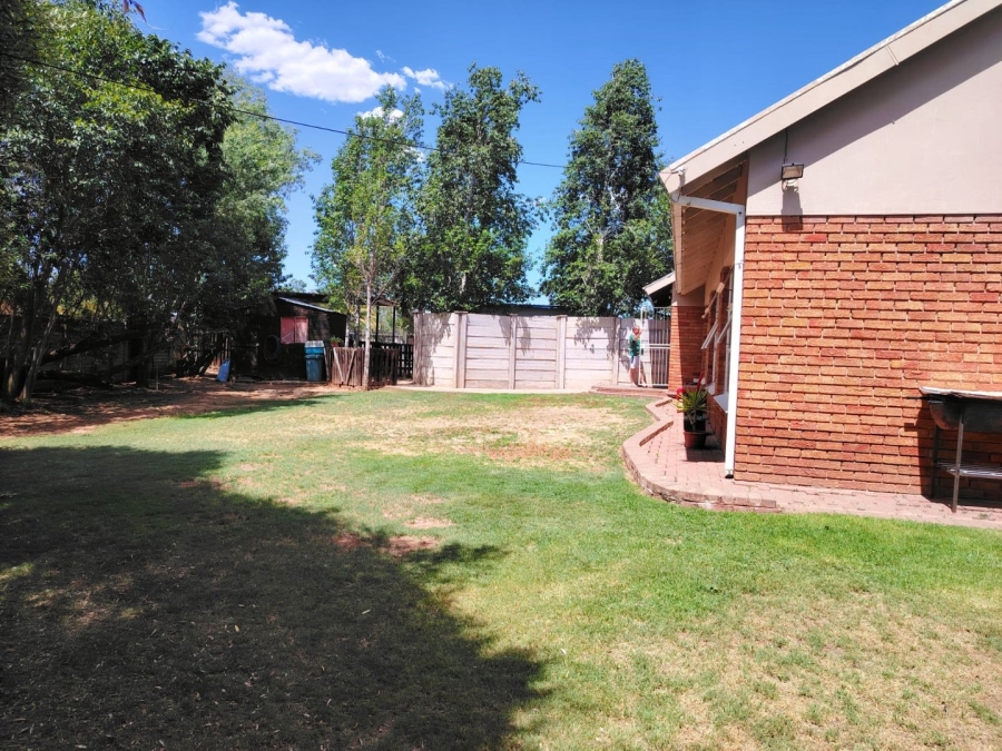 2 Bedroom Property for Sale in Pellissier Free State